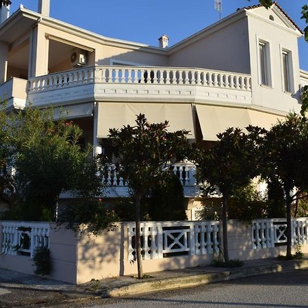 Five Stars In Trikala Apartment Bagian luar foto