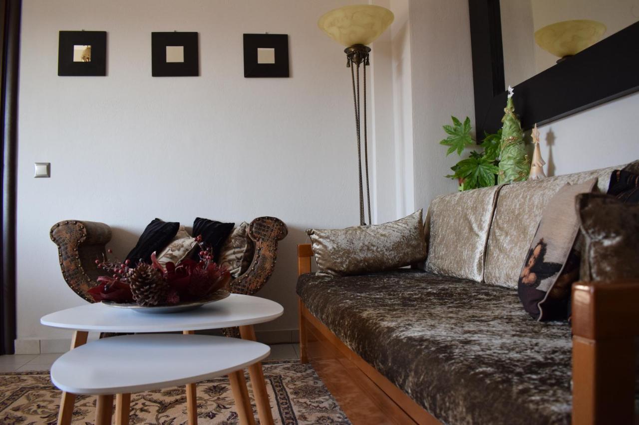 Five Stars In Trikala Apartment Bagian luar foto